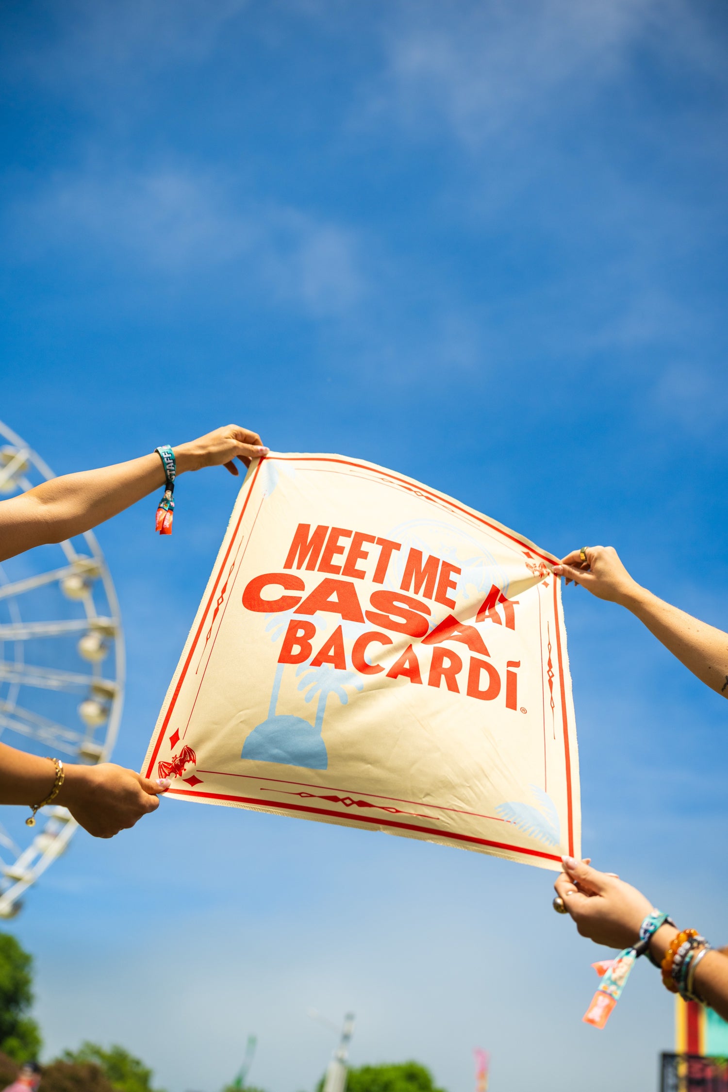 Casa BACARDÍ Scarf